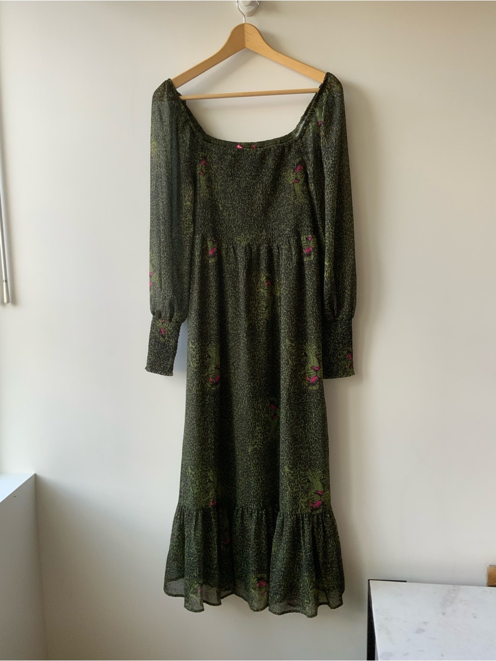 NWT Betsey Johnson Olive Green Animal print leopardLong Sleeve Midi Dress - Med - Picture 8 of 8